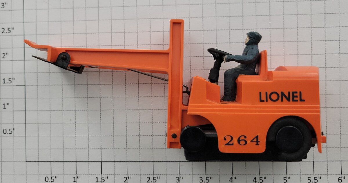 Lionel 264-50 O Gauge Forklift with Driver
