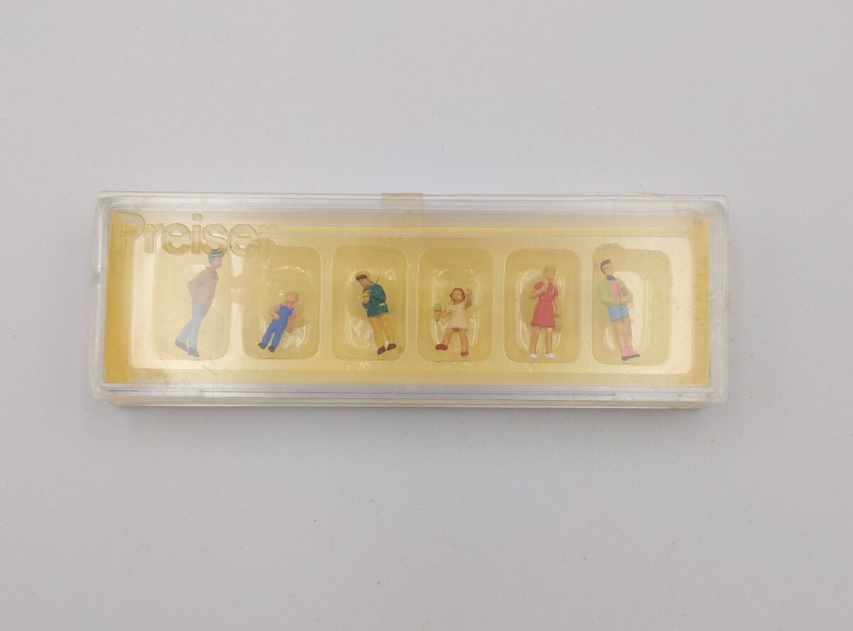 Preiser 23 HO Scale Standing Children Figures (Set of 6)