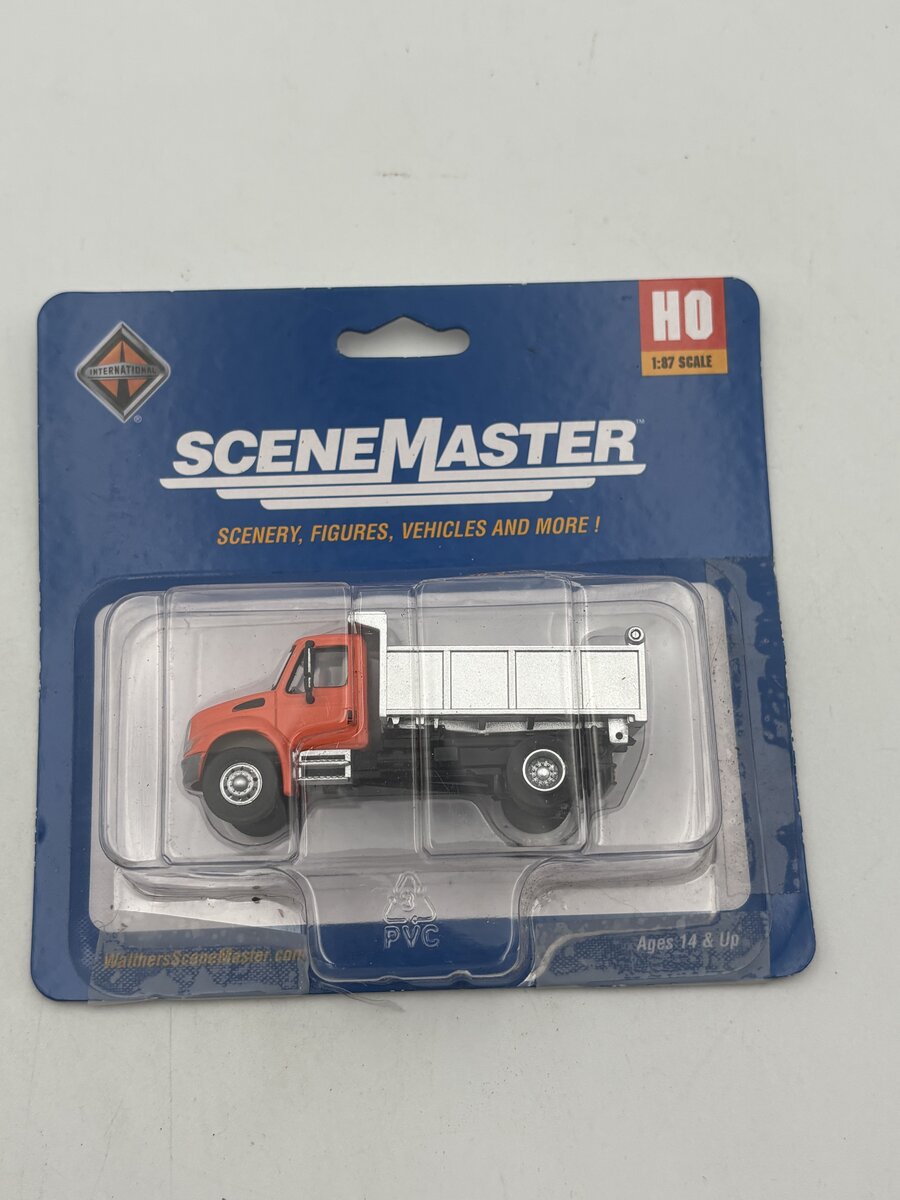Walthers 949-11633 HO Assembled Orange International 4300 Single-Axle Dump Truck