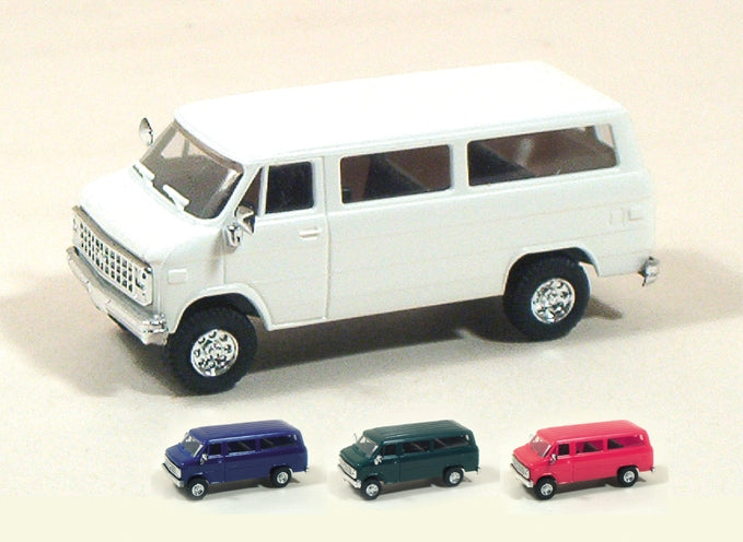 Trident Miniatures 900411 HO White Chevrolet Sportvan