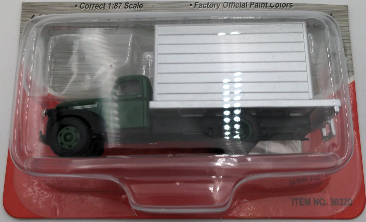 Classic Metal Works 30320 HO Mini Metals Green '41-'46 Chevy Delivery Truck