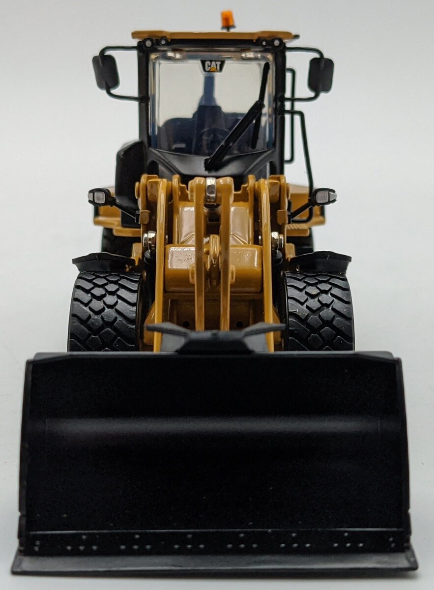 Norscot 55266 1:50 Caterpillar 930K Wheel Loader