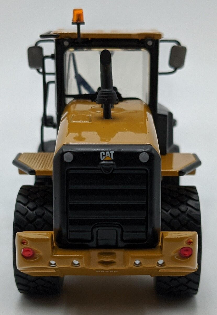 Norscot 55266 1:50 Caterpillar 930K Wheel Loader