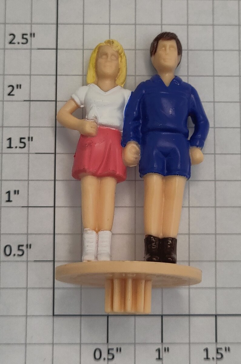 Lionel 12719-214 Ice Cream Stand Figures, Boy and Girl