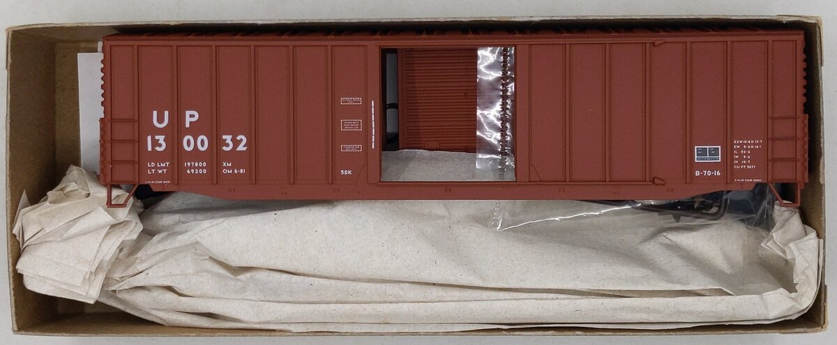 Accurail 5656 HO Scale Union Pacific 50' Exterior Post Boxcar Kit-Road #:130032