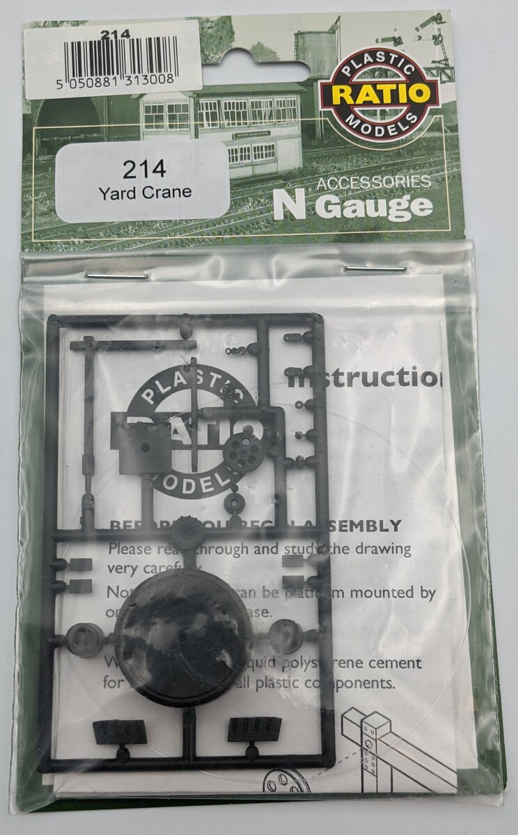 Plastic Ratio Models 214 N Yard Crane Kit