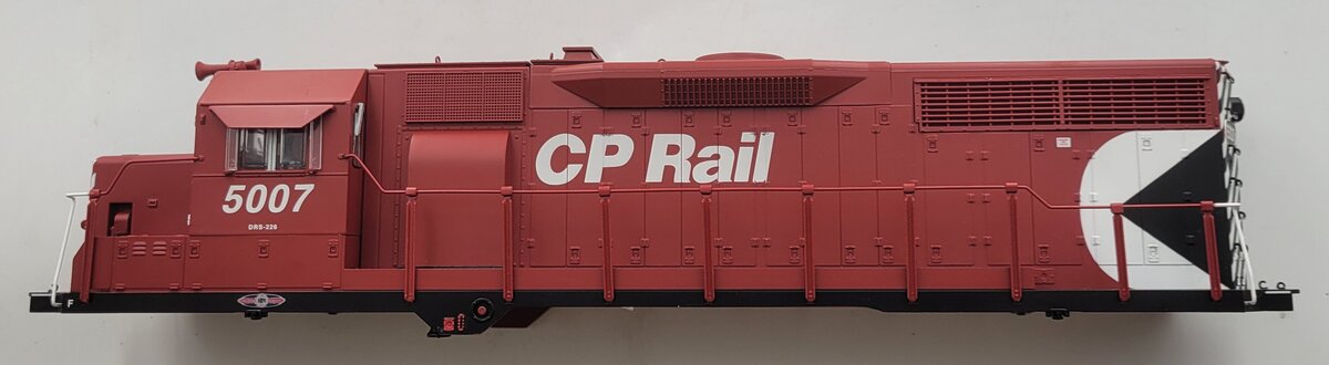 Lionel 39557-2 Canadian Pacific Rail GP-35 Diesel Locomotive Shell #5007