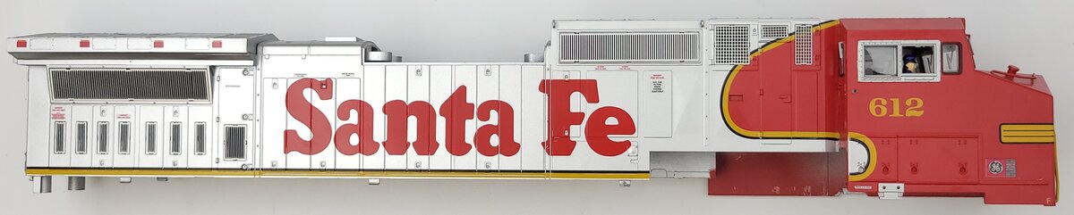 Lionel 39565-2 Santa Fe Legacy DASH-9 Diesel Locomotive Shell #612