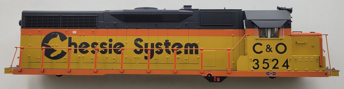 Lionel 38796-2 C&O Chessie System GP-35 Diesel Locomotive Shell #3524