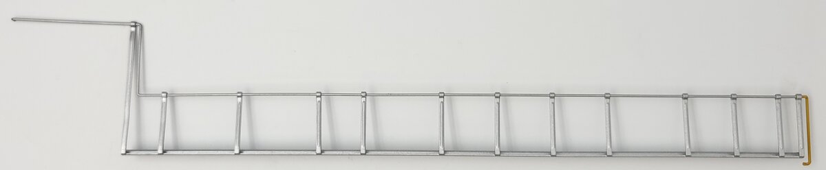 Lionel 39565-239 AT&SF DASH-9 Diesel Locomotive Silver Pained Left Side Railing