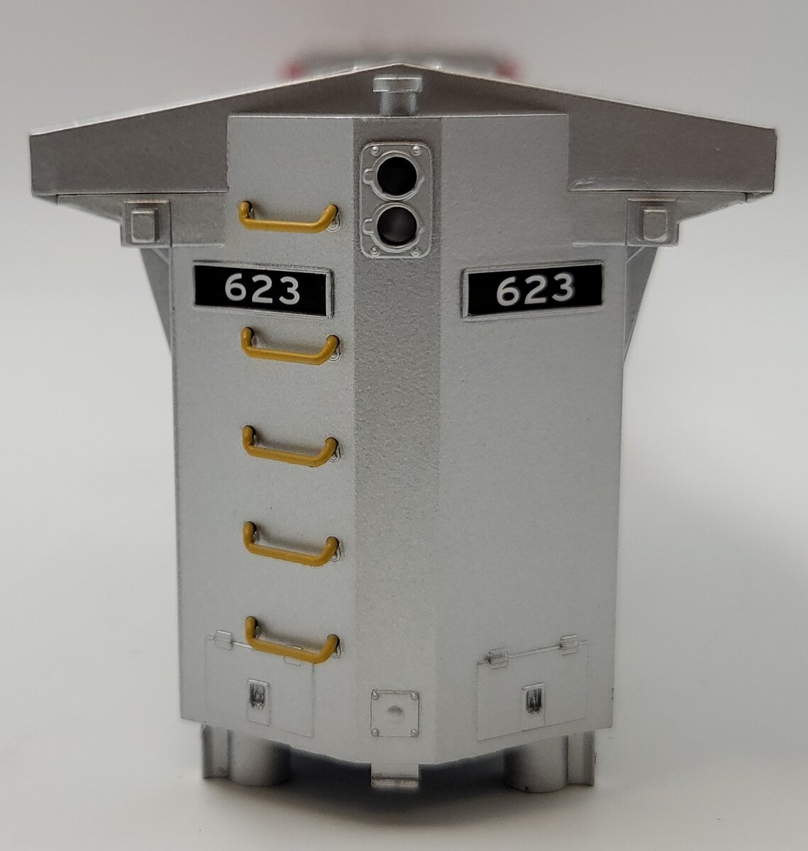 Lionel 39566-2 AT&SF DASH-9 Diesel Locomotive Shell #623
