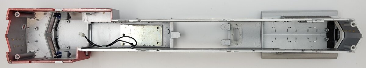 Lionel 39566-2 AT&SF DASH-9 Diesel Locomotive Shell #623