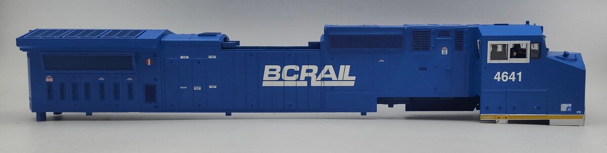 Lionel 39568-2 BC Rail Dash 9-44CW Diesel Locomotive Shell #4641