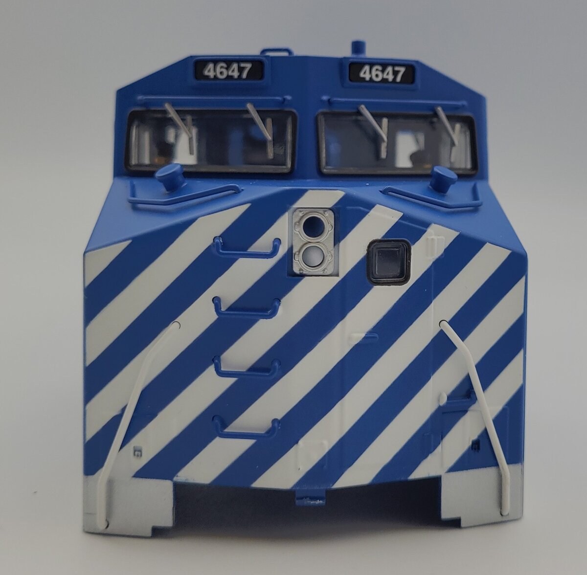 Lionel 39569-2 BC Rail Dash 9-44CW Diesel Locomotive Shell #4647