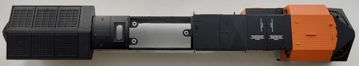 Lionel 39571-2 BNSF Legacy Dash 9-44CW Diesel Locomotive Shell #4023