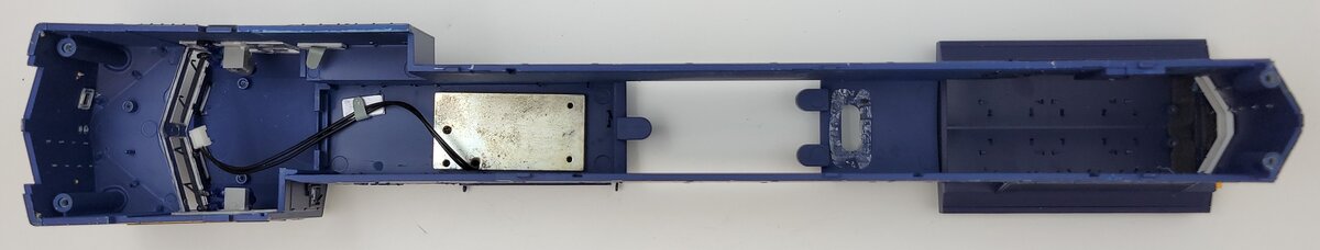 Lionel 39583-2 CSX Legacy DASH-9 Diesel Locomotive Body Shell #9036