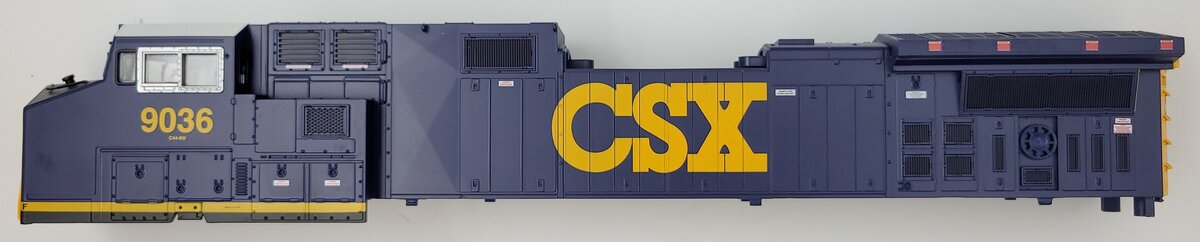 Lionel 39583-2 CSX Legacy DASH-9 Shell #9036