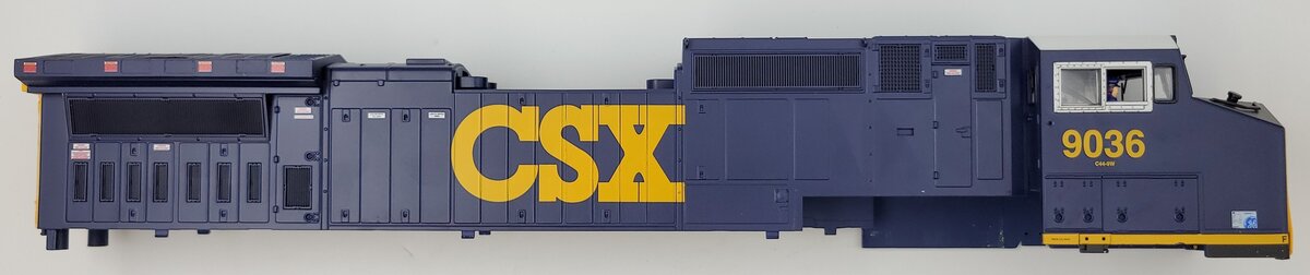 Lionel 39583-2 CSX Legacy DASH-9 Shell #9036