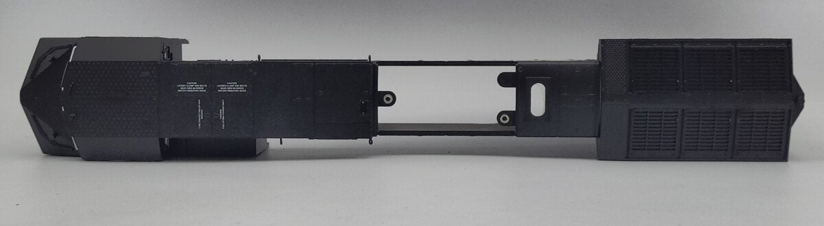 Lionel 39586-2 Norfolk Southern Dash 9-44CW Diesel Locomotive Shell #9310