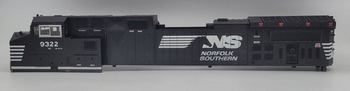Lionel 39587-2 Norfolk Southern Dash 9-44CW Diesel Locomotive Shell #9322