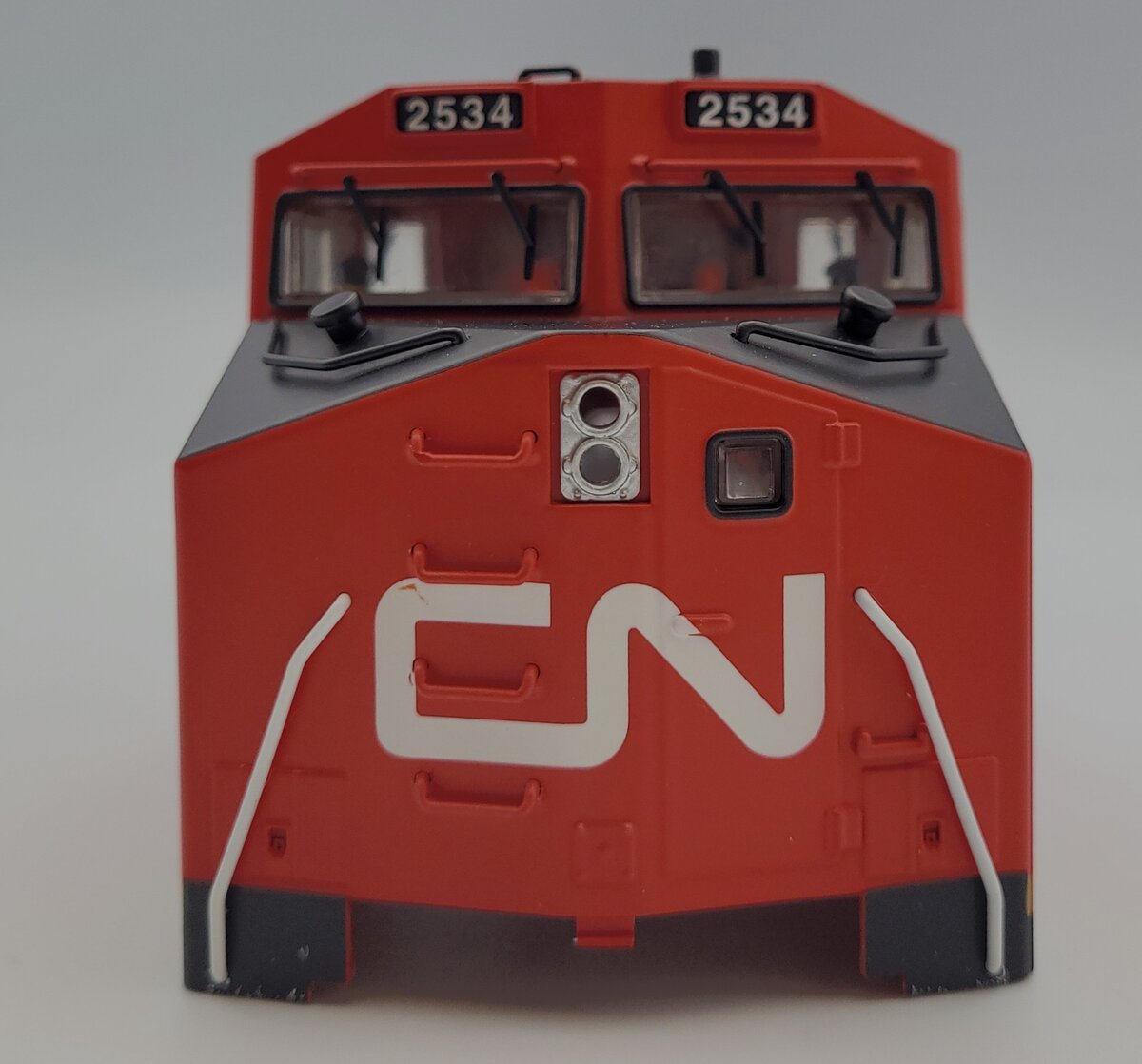 Lionel 39589-2 Canadian National Dash-9 Diesel Locomotive Shell #2534
