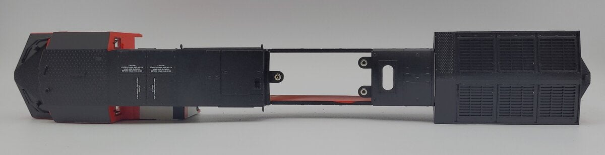 Lionel 39589-2 Canadian National Dash-9 Diesel Locomotive Shell #2534