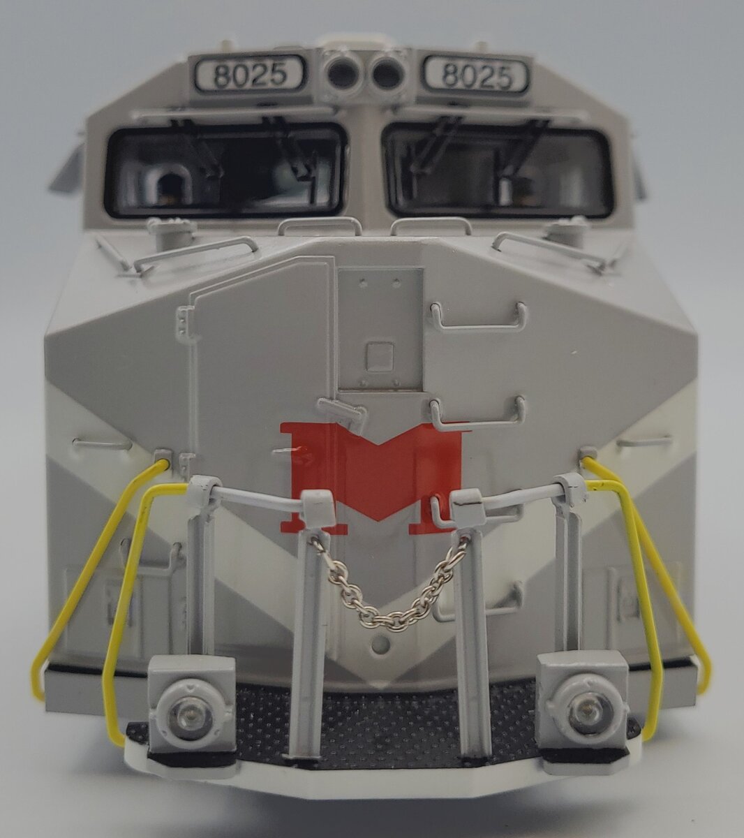 Lionel 39598-2 Monongahela NS Heritage ES44AC Diesel Locomotive Body Shell #8025
