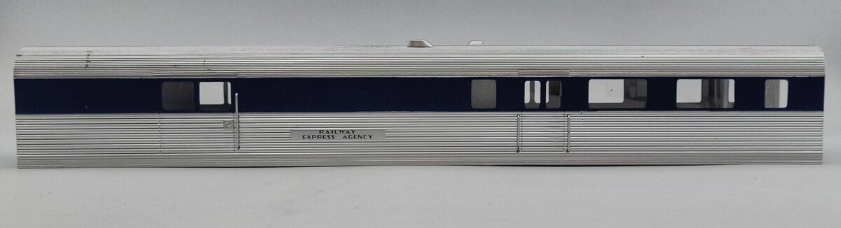 Lionel 38846-2 Lionel Lines REA Pioneer Zephyr Combine Passenger Car Shell