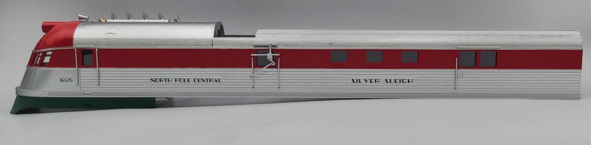 Lionel 38849-2 North Pole Central Silver Sleigh Zephyr Powered Diesel Loco #1225