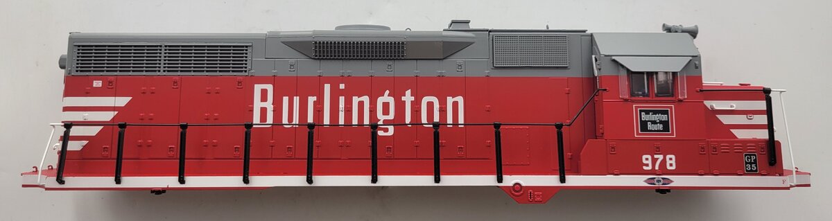 Lionel 38868-2 GP-35 Burlington CB&Q GP-35 Diesel Locomotive Shell #978