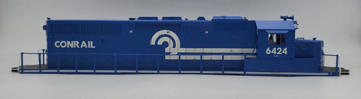 Lionel 38933-2 Conrail SD40-2 Diesel Locomotive Shell #6424