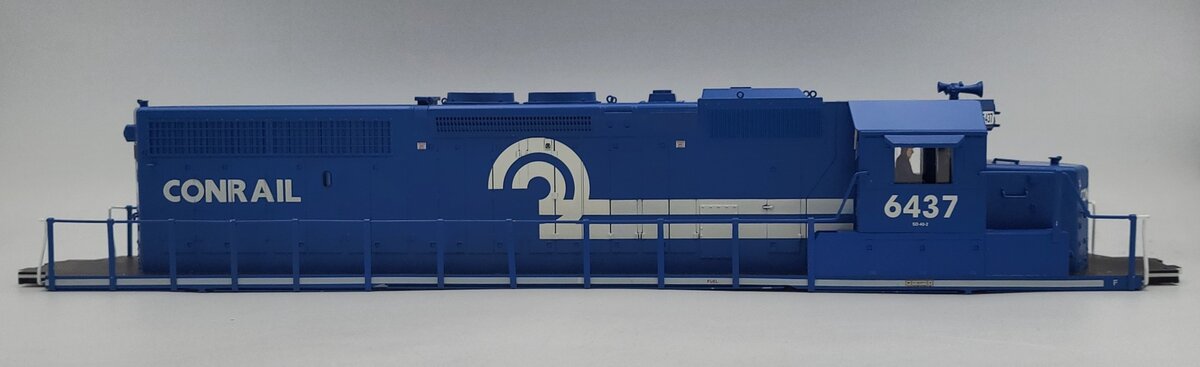 Lionel 38934-2 Conrail SD40-2 Diesel Locomotive Shell #6437