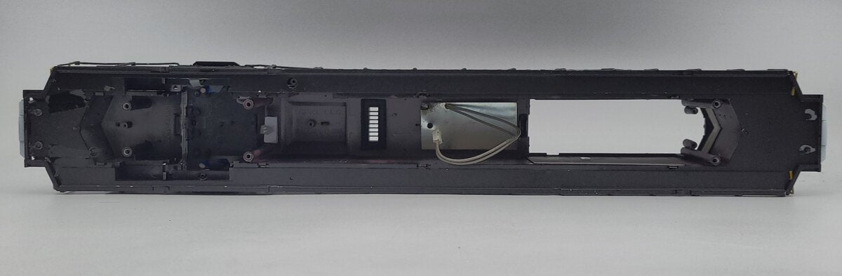 Lionel 38940-2 Norfolk Southern SD40-2 Diesel Locomotive Shell #3365