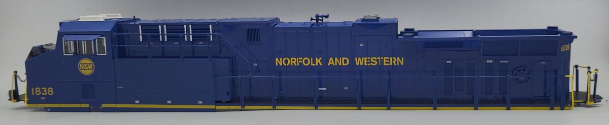 Lionel 38958-2 N&W NS Heritage ES44AC Diesel Locomotive Body Shell #1838