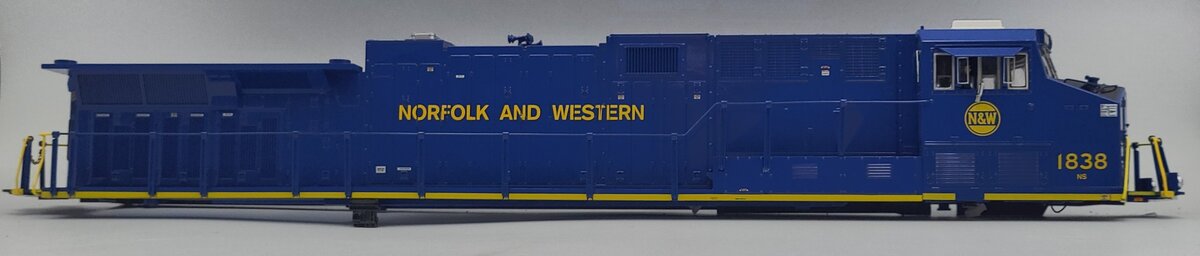 Lionel 38958-2 N&W NS Heritage ES44AC Diesel Locomotive Body Shell #1838
