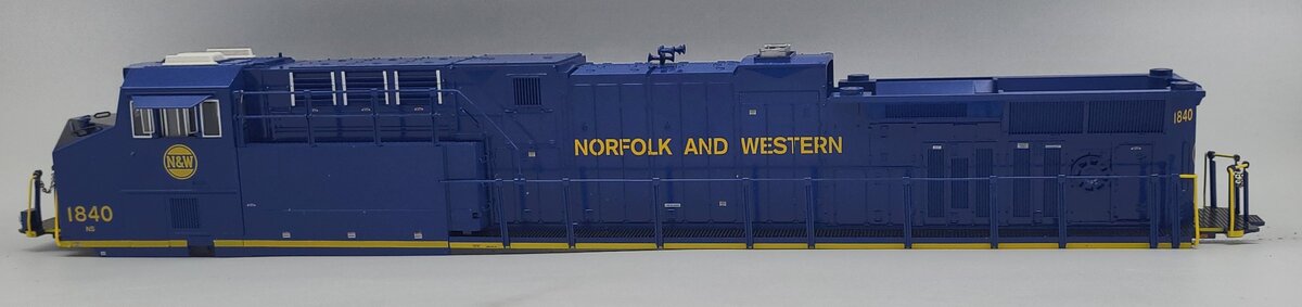 Lionel 38959-2 N&W NS Heritage ES44AC Diesel Locomotive Body Shell #1840