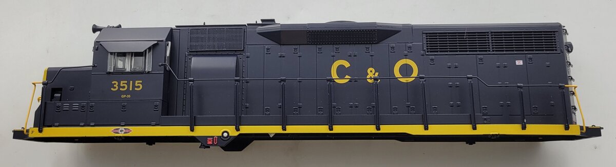 Lionel 38984-2 Chesapeake and Ohio GP-35 Diesel Locomotive Shell #3515