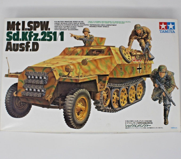 Tamiya 35195 1:35 Mtl. Spw Sd.Kfz. 251/1 Ausf.D Military Tank Model Kit