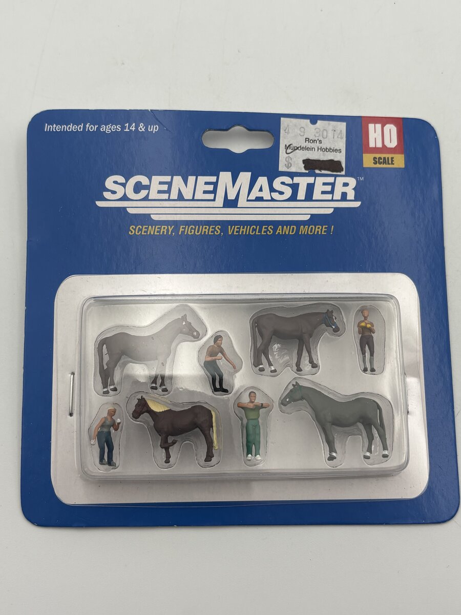 Walthers 949-6028 HO 4 Men & 4 Horses Horse Grooms
