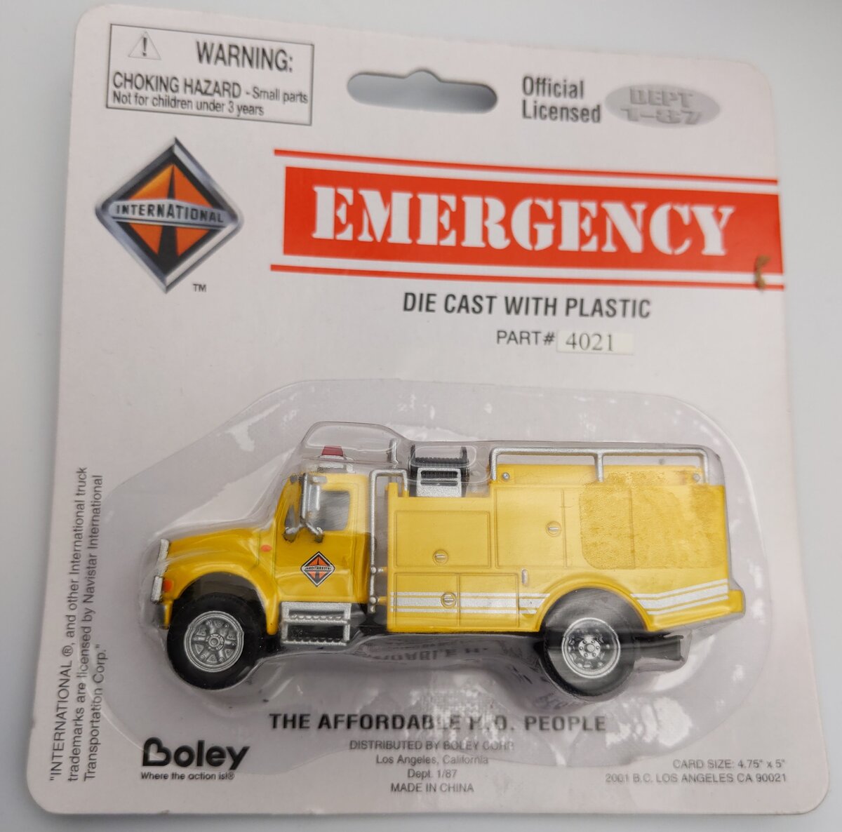 Boley 4021-88 1:87 Diecast Small Yellow & Silver International Emergency Truck