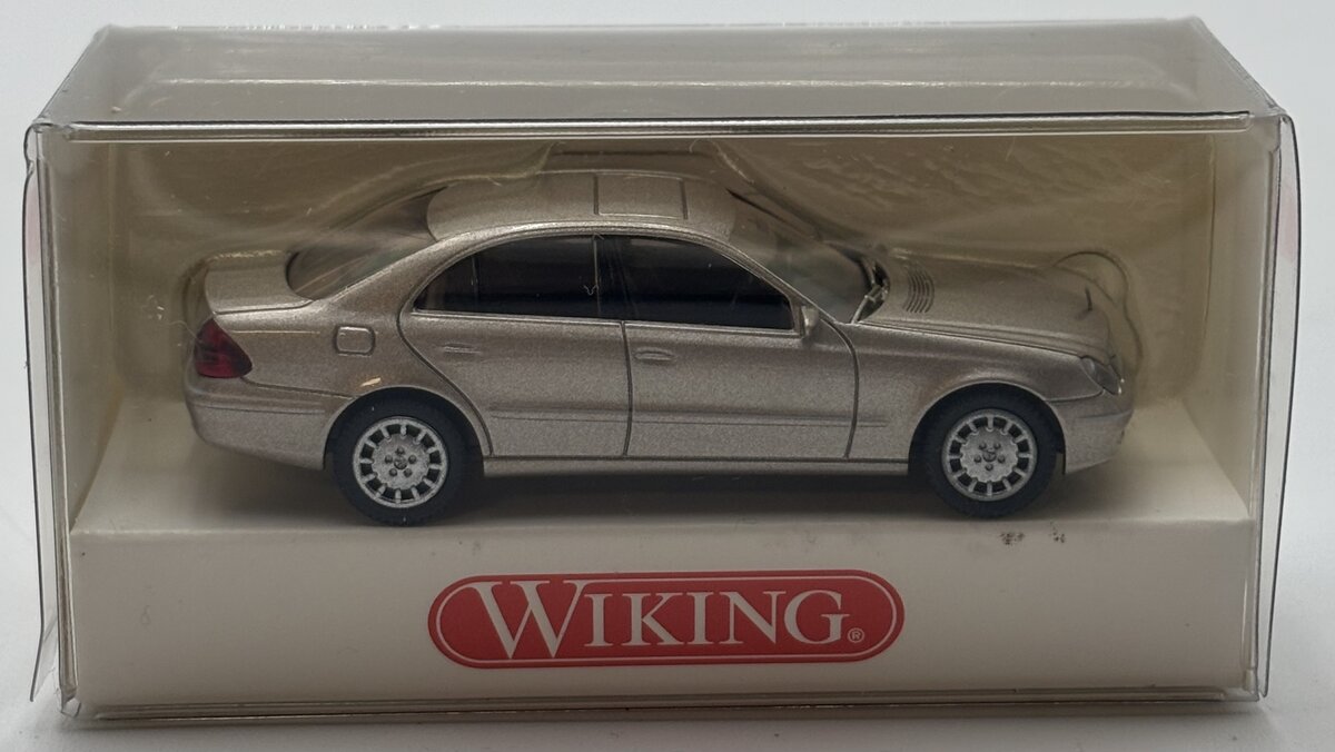 Wiking 21904 1:87 Mercedes-Benz E-Klasse Beige Metallc