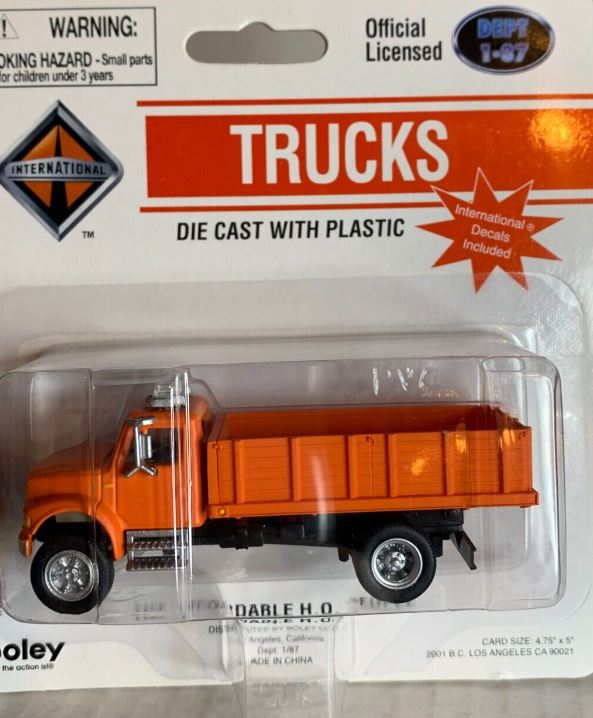 Boley 4034-99 1:87 Scale Dep-1-87 Orange 2-Axle Long Closed Stakebed Truck