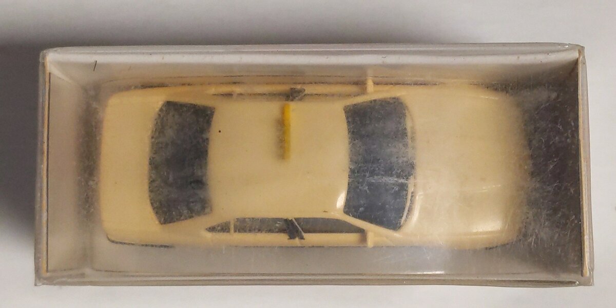 Wiking 1490922 HO Scale Cream Mercedes-Benz 260E Taxi