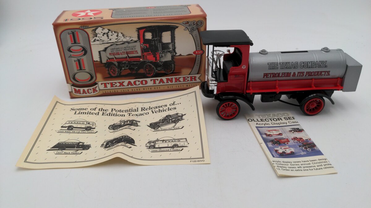 Ertl F122 1:32 Scale 1995 Texaco #12 1910 Mack Chain Driven Tanker Bank Die-Cast