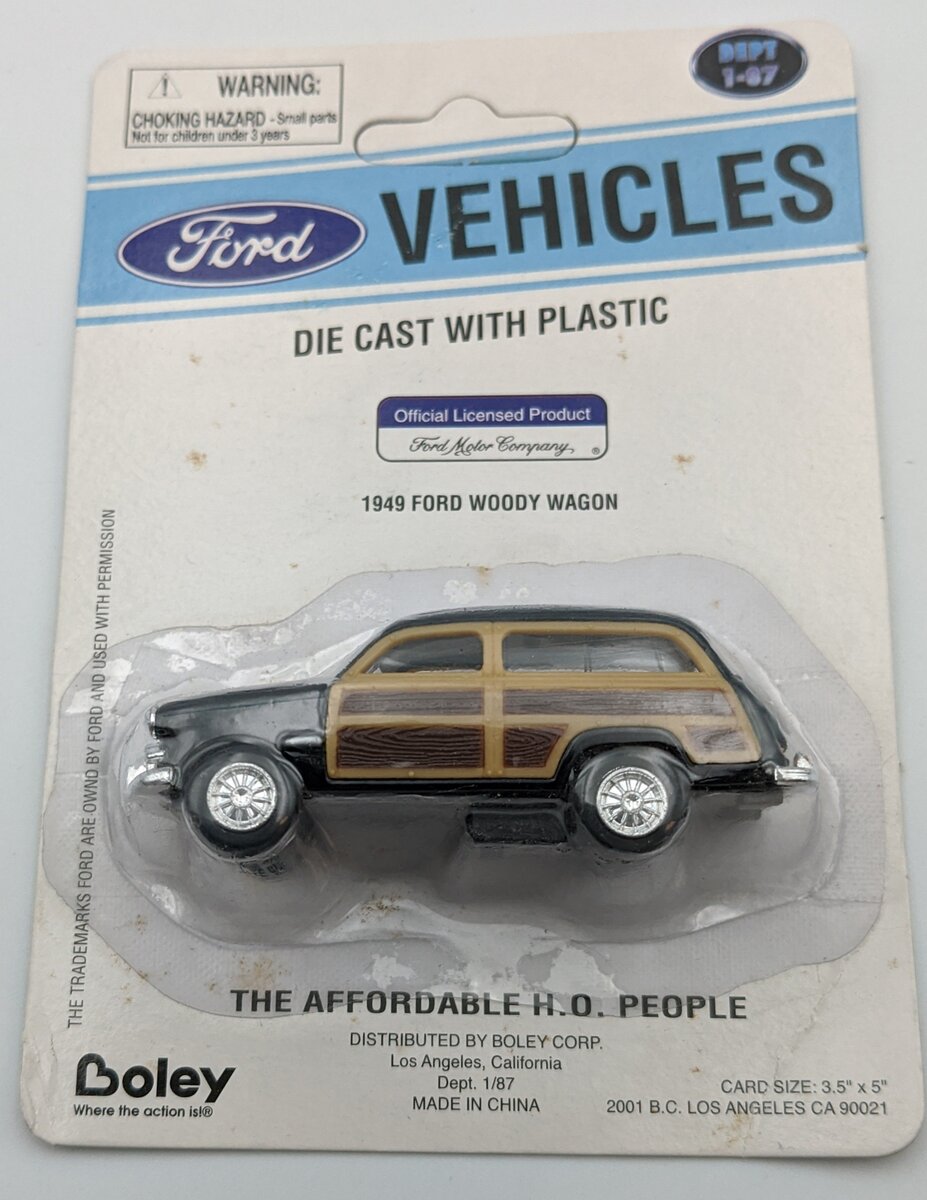 Boley 2098 HO Dept 1-87 1949 Maroon & Brown Ford Woody Wagon