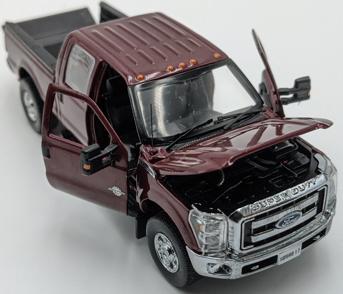 Sword 1200-R 1:50 Ford F250 XLT Pickup with Crew Cab & 6' Bed