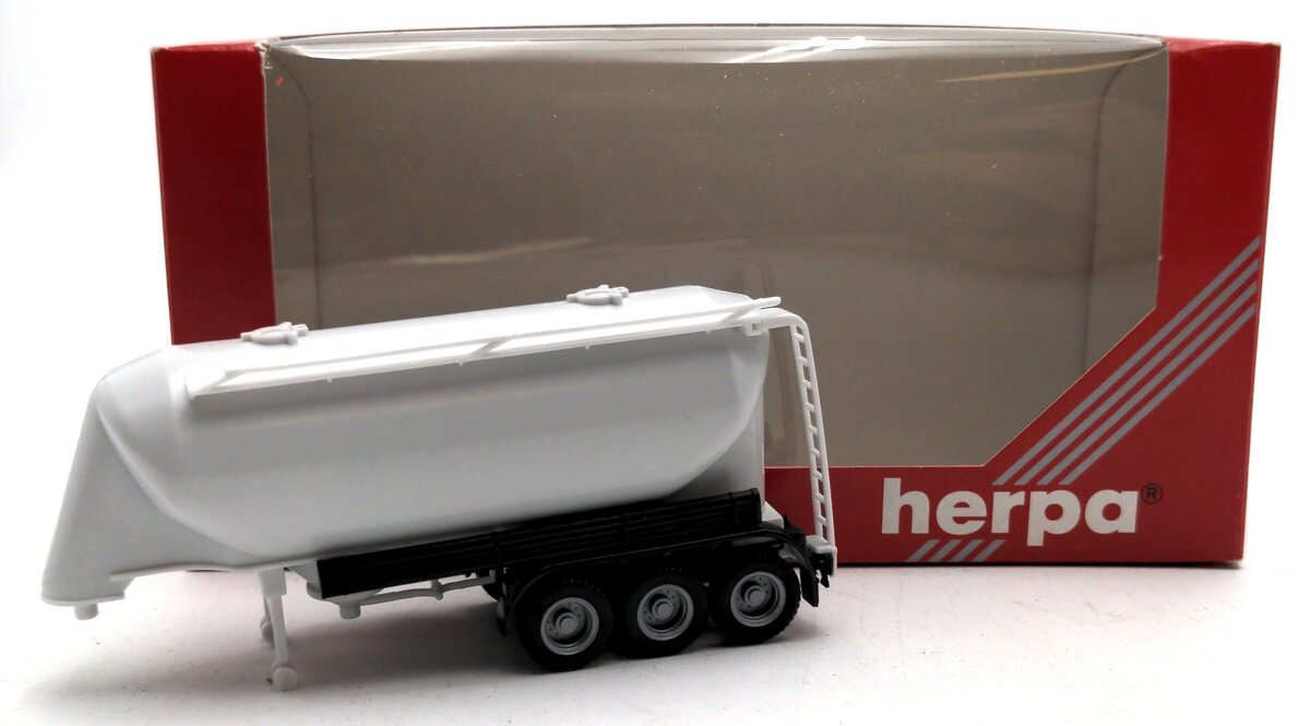 Herpa 75428 1:87 Tanker Trailer Dry Bulk Chemicals Undecorated