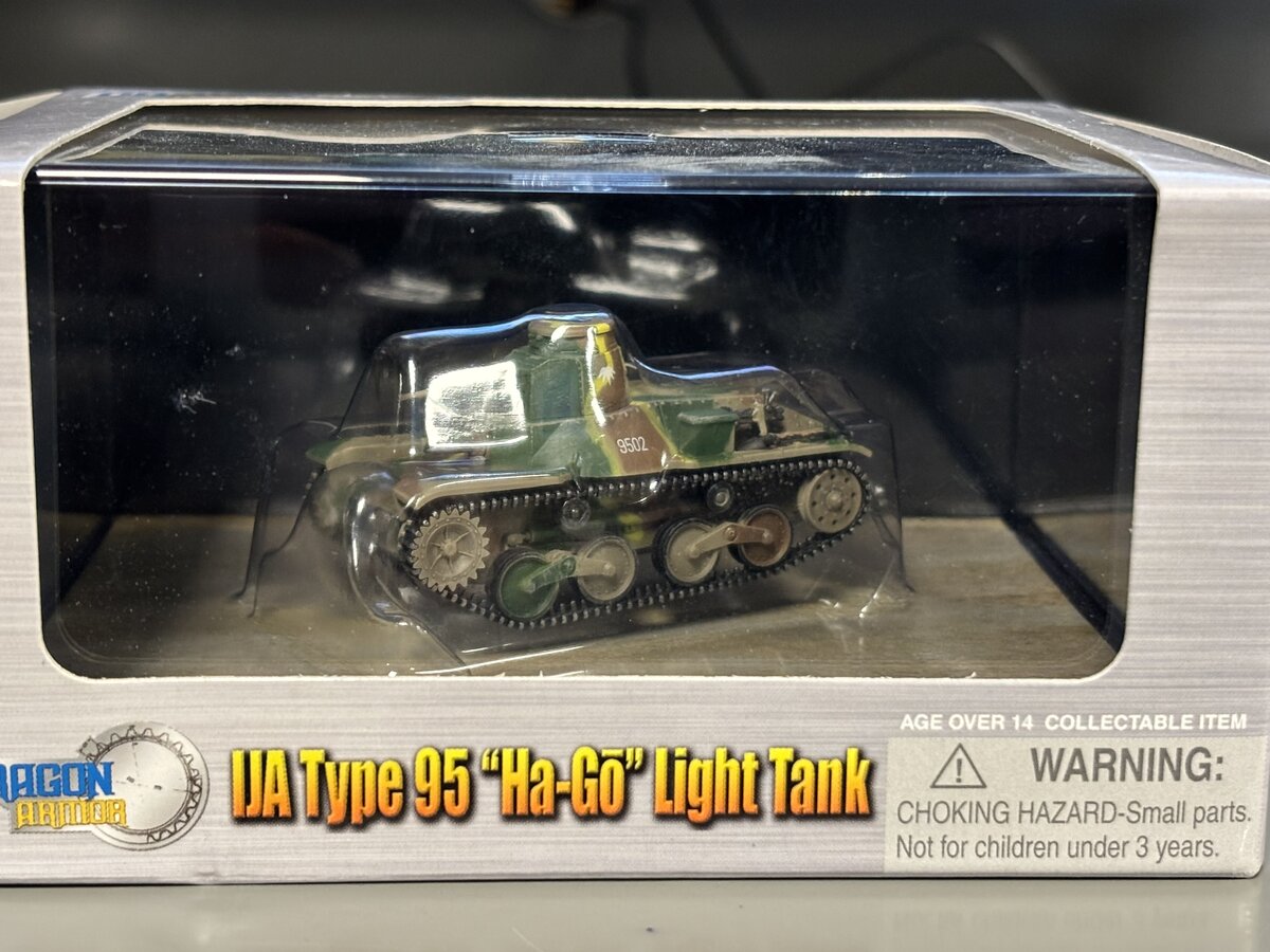 Dragon 60428 1:72 1942 IJA Type 95 Light Tank, Philippines 1942