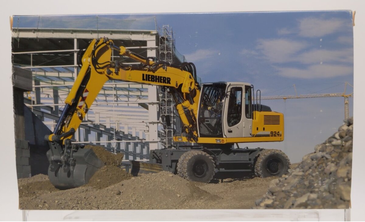 NZG 780-03 1:50 Liebherr A924C Litronic Hydraulic Excavator