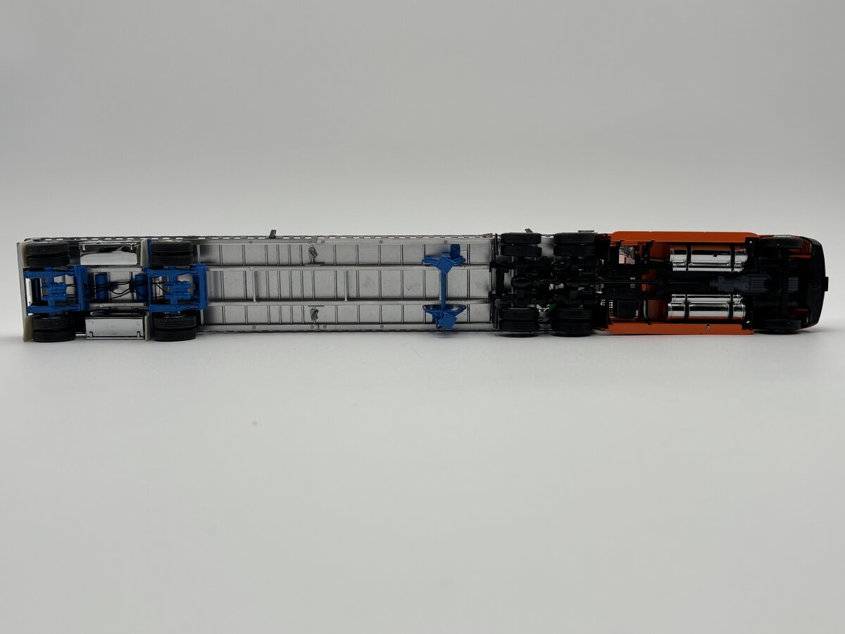 Sword 3002-SCH 1:50 Schneider FL with East Flatbed Trailer